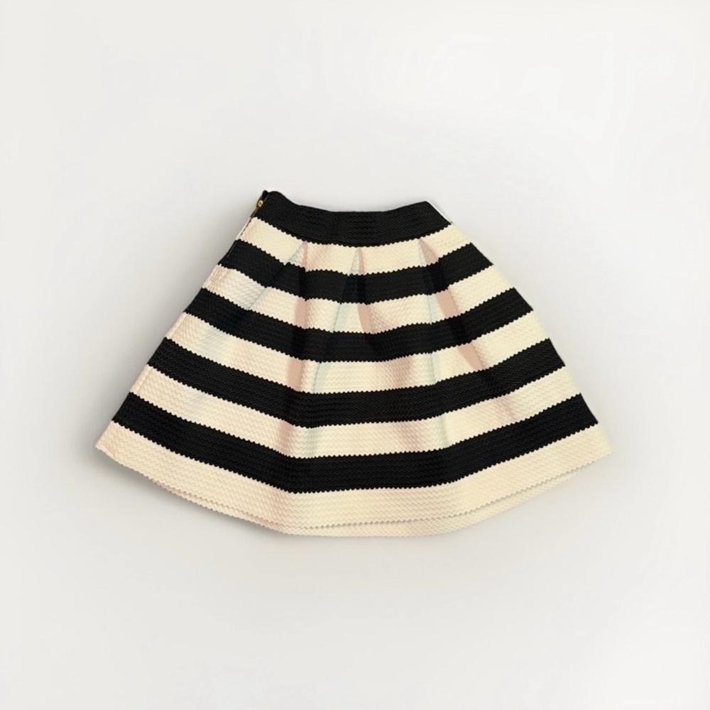New Trendy Black Mini Skirt w/ Elastic Waist